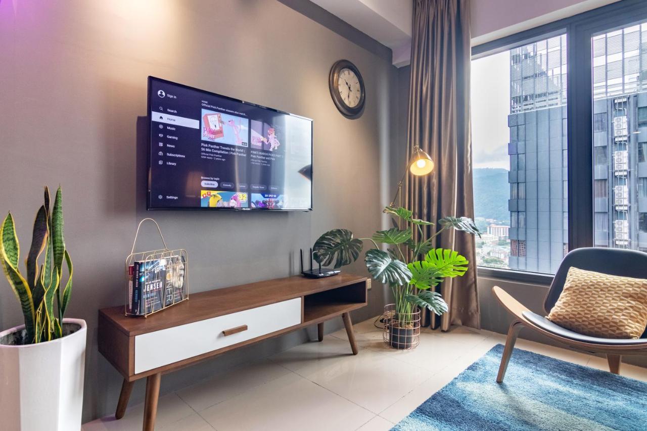 Tropicana 218 X Airlevate Suites Джорджтаун Экстерьер фото