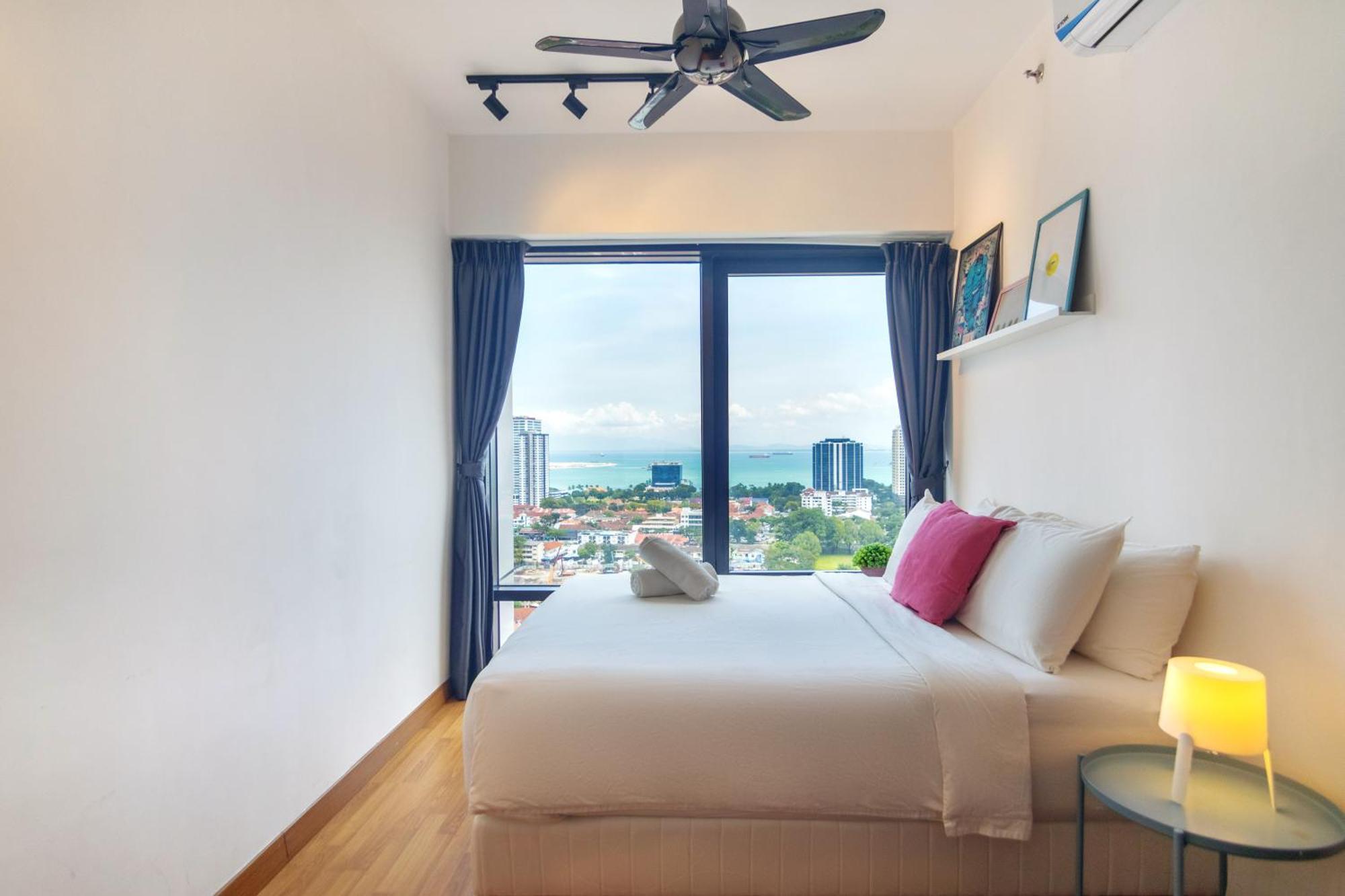 Tropicana 218 X Airlevate Suites Джорджтаун Экстерьер фото