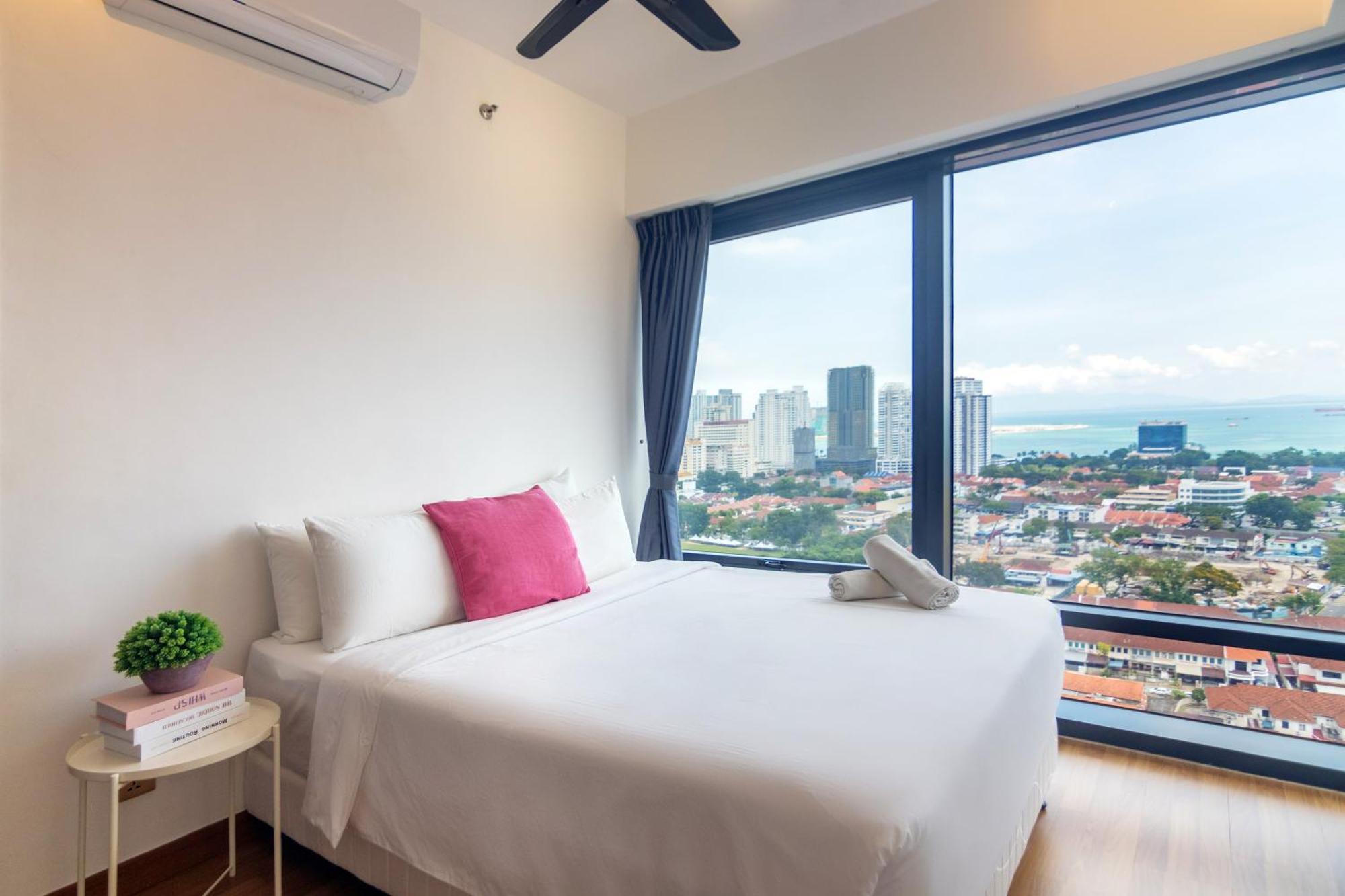Tropicana 218 X Airlevate Suites Джорджтаун Экстерьер фото